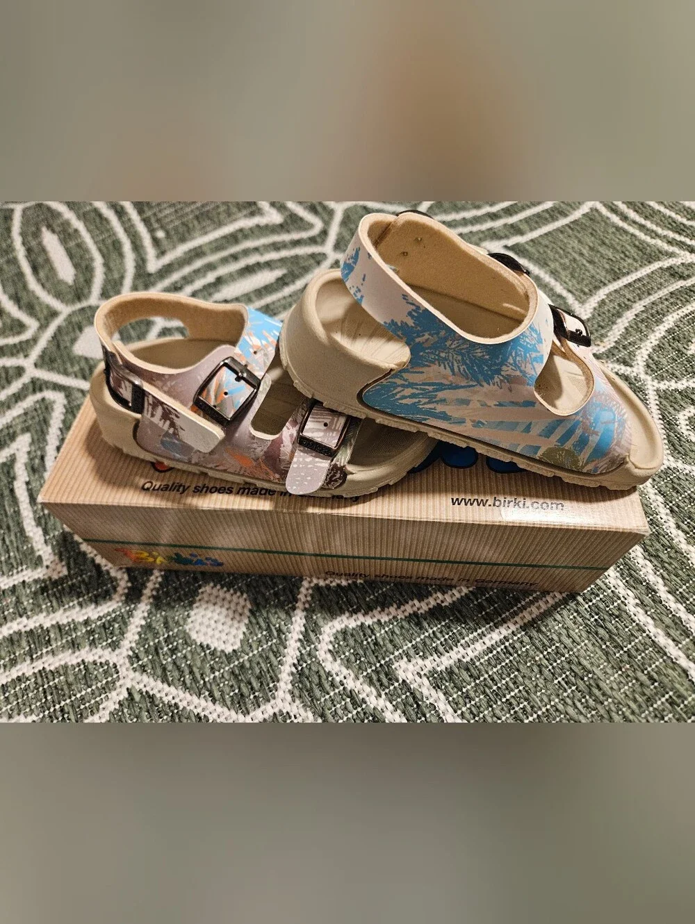 NIB Vintage Birki’s by Birkenstock Aruba Kids Sandals Palm Taupe EU 28 / US 10
